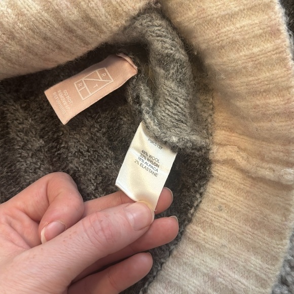 Parker Bella Zebra Pattern Gray and Cream Sweater - Picture 8 of 9